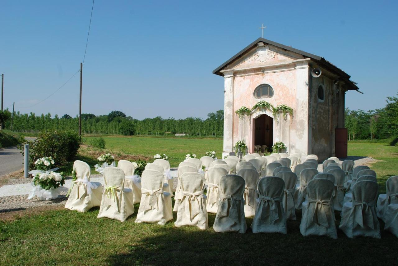 Villa Cascina Mora Bassa Vigevano Exterior foto